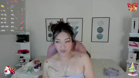 Snapshot of cristal__hot_1 chatting on December 14, 4:12 am Cristal online show from December 14, 4:12 am