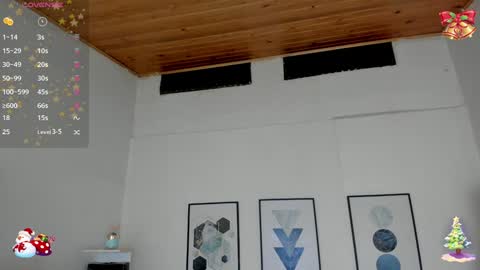 Snapshot of cristal__hot_1 chatting on December 17, 10:44 am Cristal online show from December 17, 10:44 am