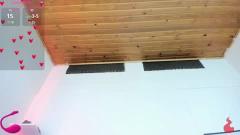 Snapshot of cristal__hot_1 chatting on January 27, 7:14 am Cristal online show from January 27, 7:14 am