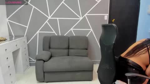 Snapshot of cristal_bobs chatting on November 28, 4:48 am Cristal online show from November 28, 4:48 am