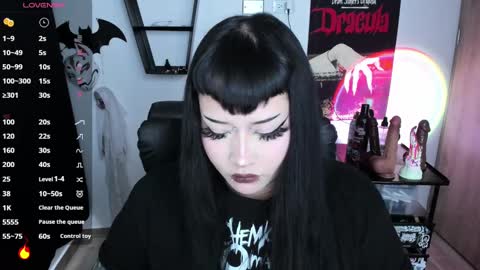 Snapshot of cristal_kosh chatting on September 24, 1:58 pm Cris online show from September 24, 1:58 pm