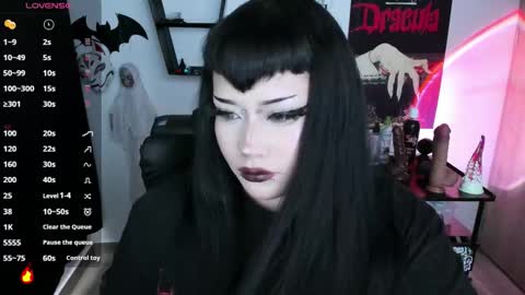 Snapshot of cristal_kosh chatting on October 2, 12:56 pm Cris online show from October 2, 12:56 pm