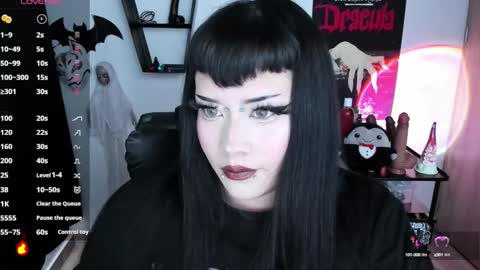 Snapshot of cristal_kosh chatting on October 3, 1:19 pm Cris online show from October 3, 1:19 pm