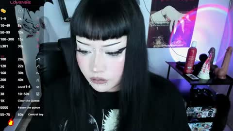 Cris online show from July 8, 8:24 pm