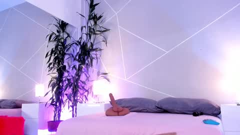 Snapshot of cristal_princess_ chatting on January 15, 6:54 am Cristal online show from January 15, 6:54 am