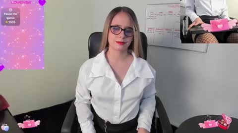 Snapshot of cristal_princess_ chatting on February 15, 1:21 am Cristal online show from February 15, 1:21 am