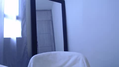 Cristal  online show from December 1, 4:29 pm