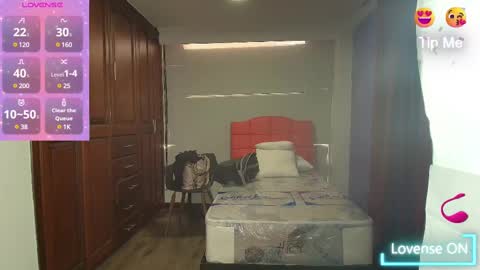 Snapshot of cristalmillf chatting on February 9, 12:30 pm CRISTAL MILF online show from February 9, 12:30 pm