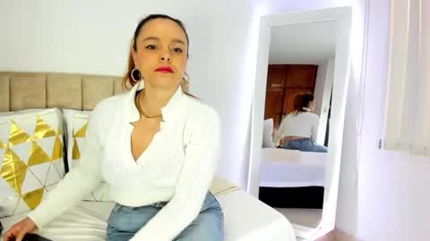 cristal walker online show from November 12, 11:10 am