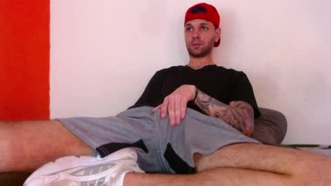 cristianhot125 online show from April 5, 6:49 pm