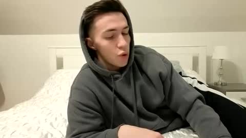 Snapshot of cristianovilla chatting on February 26, 9:47 pm CristianoHailey online show from February 26, 9:47 pm