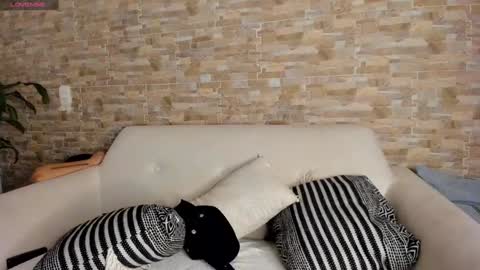 soycriss online show from December 23, 4:01 am