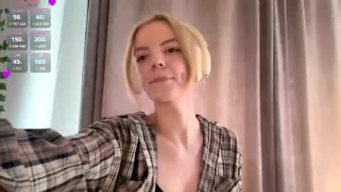 Snapshot of cristinekondo chatting on April 25, 3:09 pm Marry online show from April 25, 3:09 pm