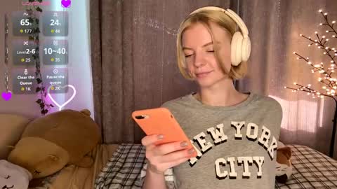 Snapshot of cristinekondo chatting on May 23, 3:27 pm Marry online show from May 23, 3:27 pm