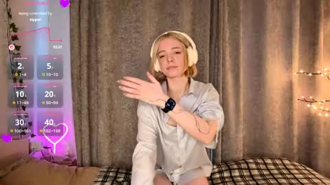 Snapshot of cristinekondo chatting on May 29, 3:54 pm Marry online show from May 29, 3:54 pm
