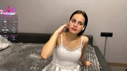 Snapshot of cristinevaissiere chatting on September 20, 4:08 pm Anne online show from September 20, 4:08 pm