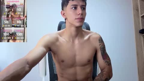 cristopher23  online show from November 19, 11:43 am