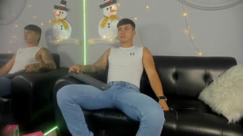 Snapshot of cristopher_strong chatting on January 6, 12:24 pm Cristopher online show from January 6, 12:24 pm