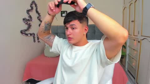 Snapshot of cristopher_strong chatting on January 7, 12:41 pm Cristopher online show from January 7, 12:41 pm
