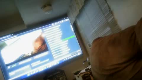 Snapshot of critterick6674 chatting on May 12, 9:17 am critterick6674 online show from May 12, 9:17 am