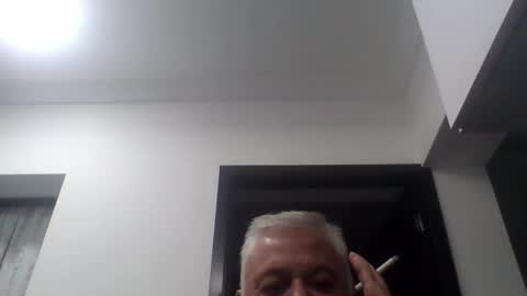 crmperez online show from April 13, 10:37 pm