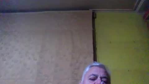 crmperez online show from July 11, 2:03 am