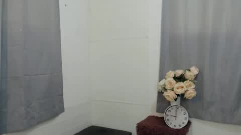 Snapshot of crocodale chatting on September 21, 6:26 am crocodale online show from September 21, 6:26 am