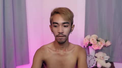 Snapshot of crocodale chatting on October 31, 2:40 pm crocodale online show from October 31, 2:40 pm