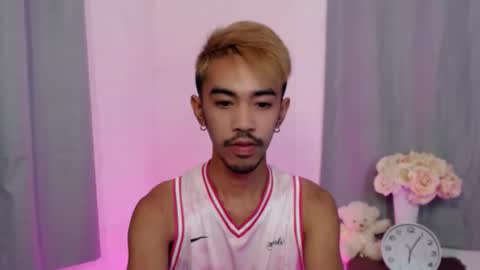 Snapshot of crocodale chatting on November 10, 2:38 pm crocodale online show from November 10, 2:38 pm