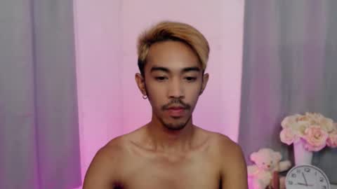 Snapshot of crocodale chatting on November 19, 5:29 am crocodale online show from November 19, 5:29 am