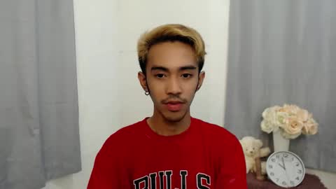 Snapshot of crocodale chatting on November 23, 6:30 pm crocodale online show from November 23, 6:30 pm