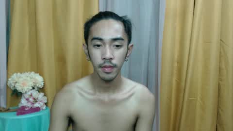 crocodale online show from April 4, 2:14 pm