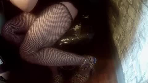 crossdresser krystal online show from September 29, 3:39 pm