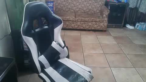 Snapshot of crossdressernola504 chatting on February 11, 1:30 pm crossdressernola504 online show from February 11, 1:30 pm