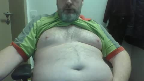 Snapshot of crouch1 chatting on March 4, 10:32 am Crouch1 online show from March 4, 10:32 am