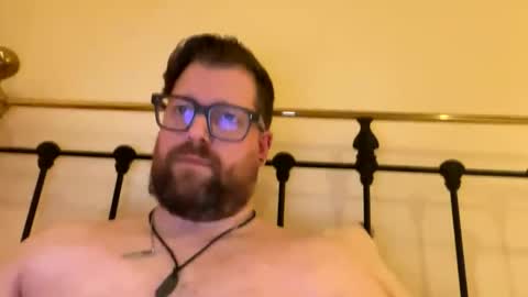 Snapshot of crouchendtiger chatting on February 26, 11:26 pm crouchendtiger online show from February 26, 11:26 pm