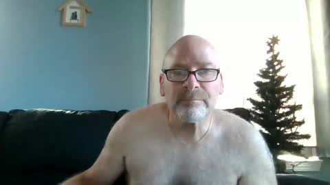Snapshot of cruising_guy chatting on September 27, 12:10 pm fun guy online show from September 27, 12:10 pm
