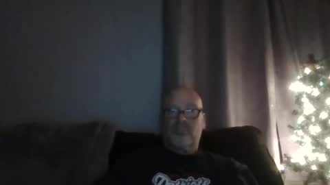 Snapshot of cruising_guy chatting on March 22, 2:48 am fun guy online show from March 22, 2:48 am