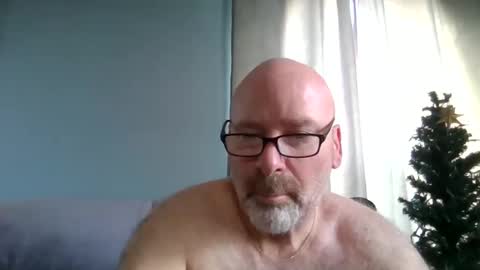 Snapshot of cruising_guy chatting on April 16, 12:50 pm fun guy online show from April 16, 12:50 pm