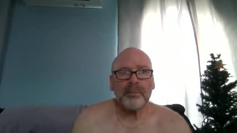 Snapshot of cruising_guy chatting on April 20, 12:41 pm fun guy online show from April 20, 12:41 pm