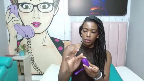 cruzsofia_res online show from May 28, 12:13 pm