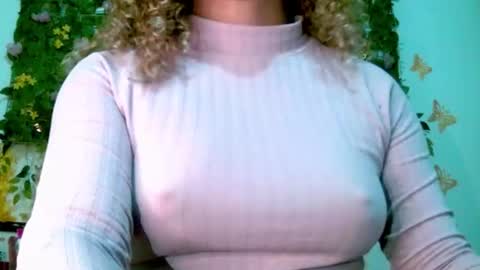 crysrus online show from March 8, 2:54 pm