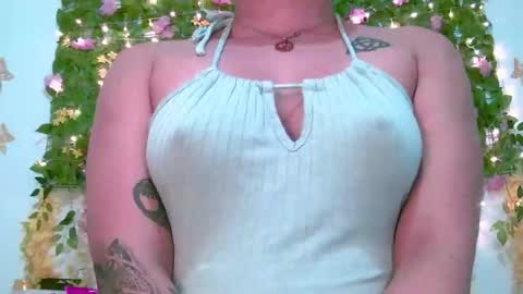 crysrus online show from April 8, 1:49 am