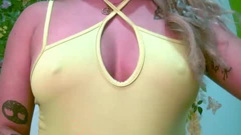 crysrus online show from May 6, 11:54 pm
