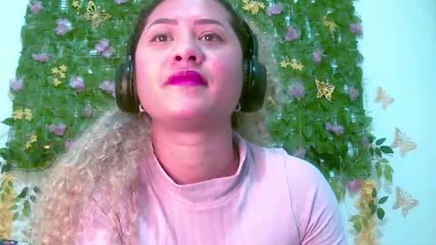 crysrus online show from May 29, 1:14 am