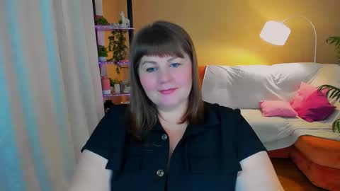 Snapshot of crystaalstaar chatting on October 4, 7:34 pm Anna online show from October 4, 7:34 pm
