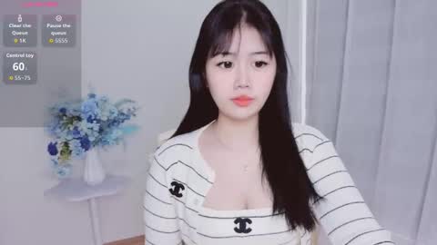crystal_lea online show from October 16, 11:50 pm