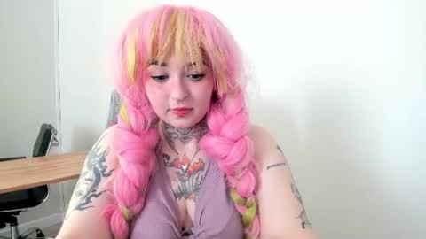 Snapshot of crystal_muse chatting on July 29, 2:10 am Eva online show from July 29, 2:10 am