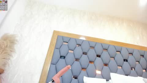 crystal_sm online show from March 1, 3:08 am