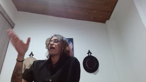 Crystal Blaze online show from February 14, 11:01 pm